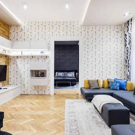 Daire Spacious Designer With Premium Touches Budapeşte