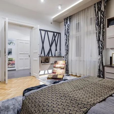 Spacious Designer With Premium Touches Apartmán *