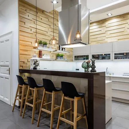 Spacious Designer With Premium Touches * Budapešť
