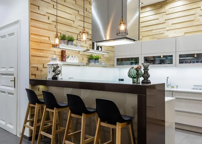 Spacious Designer With Premium Touches * Budapest