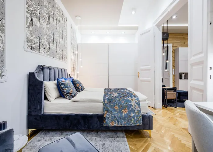 Spacious Designer With Premium Touches Appartement