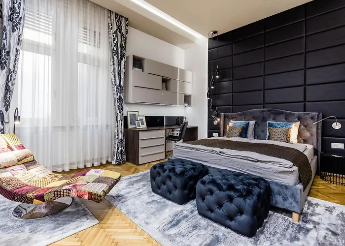 Daire Spacious Designer With Premium Touches